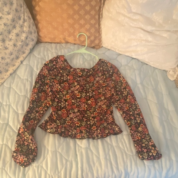 Floral stretchy top - Picture 3 of 3